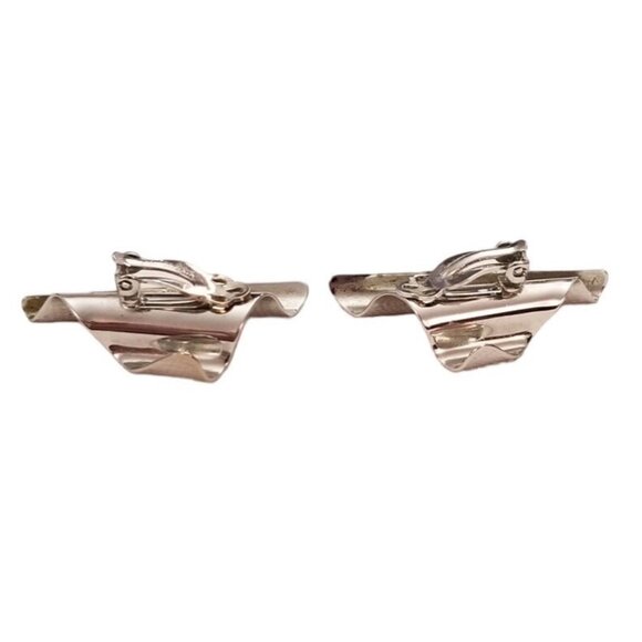 Givenchy Silver-Tone Geometrical Ribbed Wrinkled Triangular Clip-On Earrings L56 - Picture 7 of 11